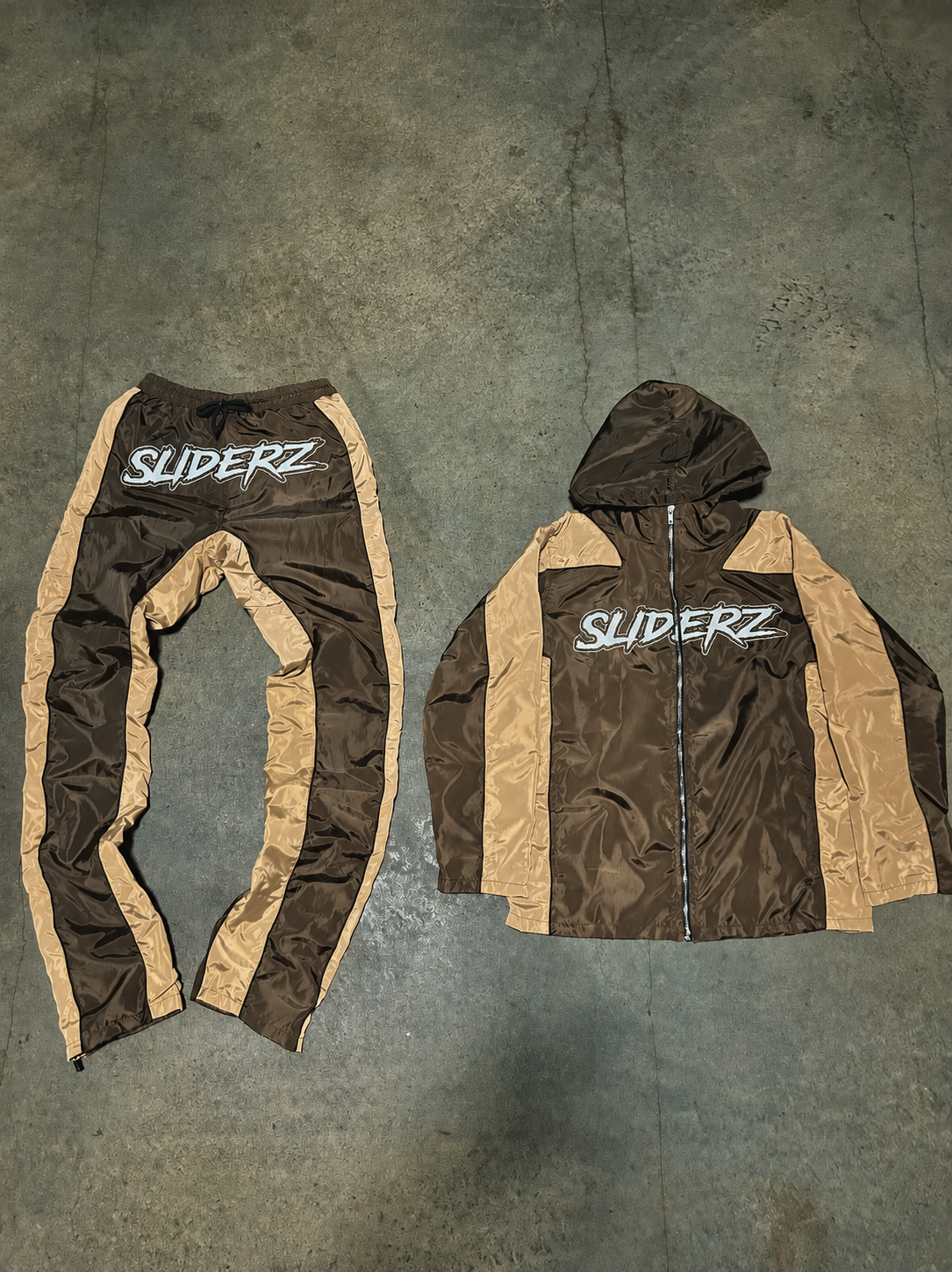 SLIDERZ WINDBREAKER